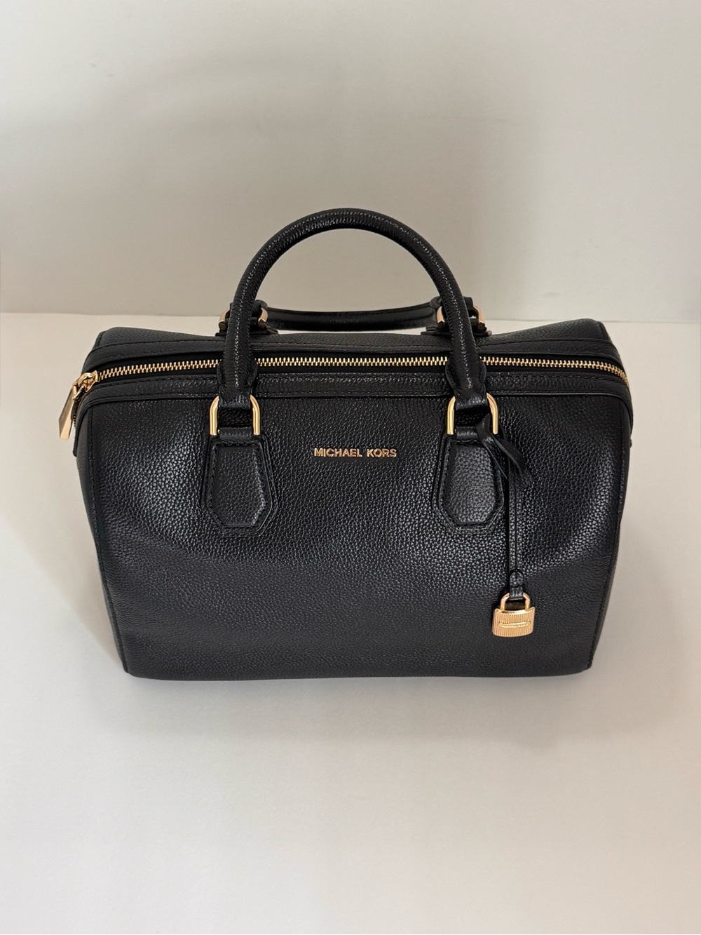 MICHAEL MICHAEL KORS
Mercer Medium Leather Duffle Bag